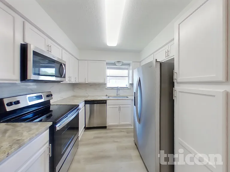 725 Villa Ridge Dr — Photo 7