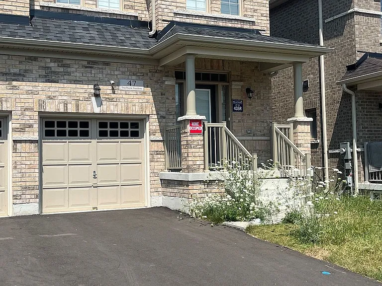 47 Trailbank Gdns — Photo 1