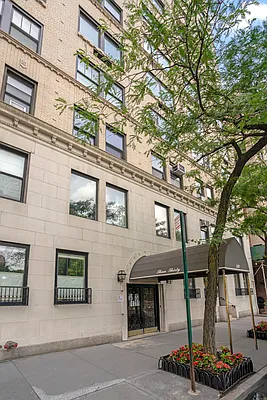 Sold by Compass | media 9