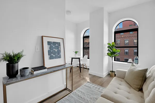 Rented by Compass | media 17