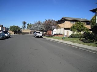 132 Lisa Ln, Costa Mesa, CA 92627