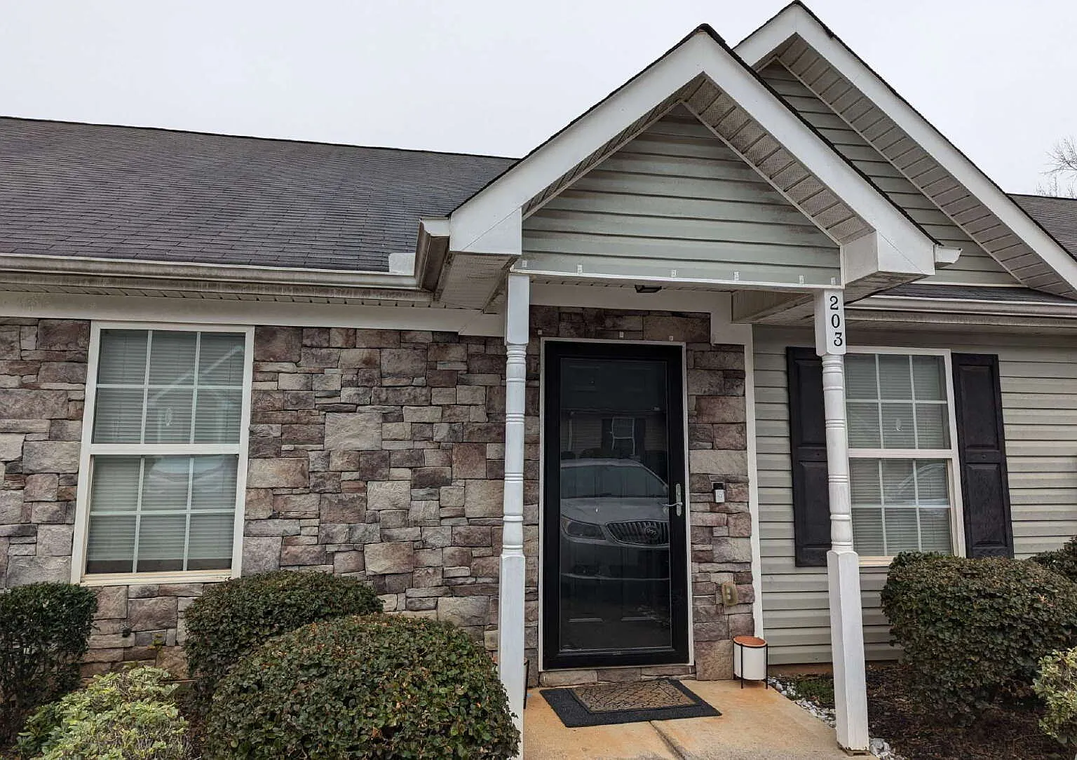 2 bed, 2.0 bath, 1092 sqft, $1,250 — Photo 1