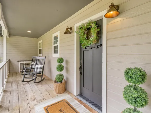 12071 Alta Sierra Dr, Grass Valley, CA 95949