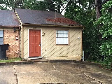 1 bed, 1.0 bath, 640 sqft, $1,000 — Photo 1