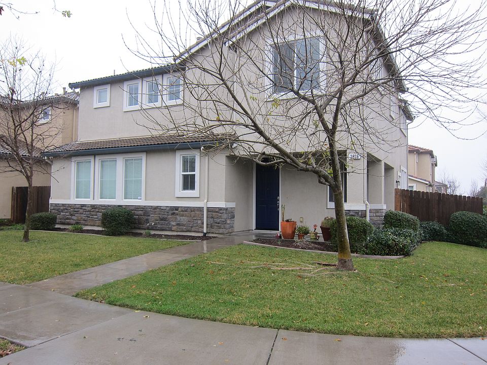 1st image of 2826 Stonegate Dr