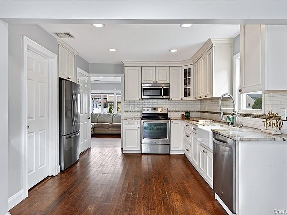 5th image of 33 Hubbard Avenue