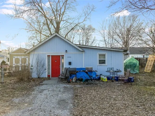 13010 13th St, Grandview, MO 64030