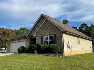 7220 Angel Place Ln, Corryton, TN 37721