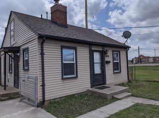 1046 Henrietta Ave, Troy, MI 48083