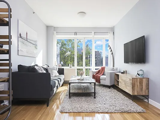 Sold by Sotheby's International Realty | media 10