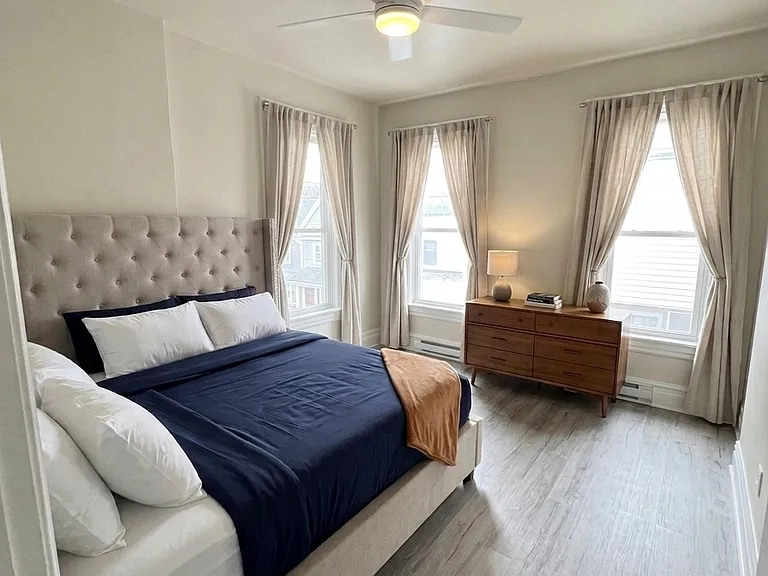 1101 W Turner St #I — Photo 4