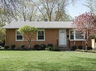 2401 Cedar St, Rolling Meadows, IL 60008