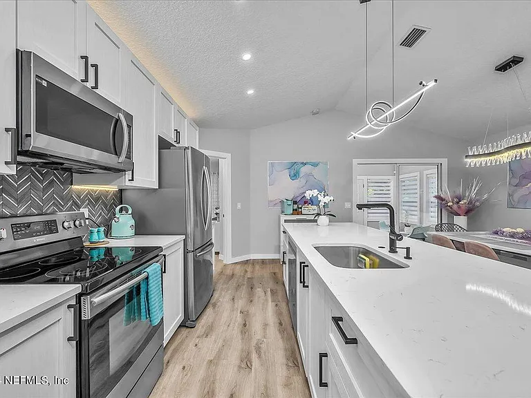 232 Nesmith Ave — Photo 10