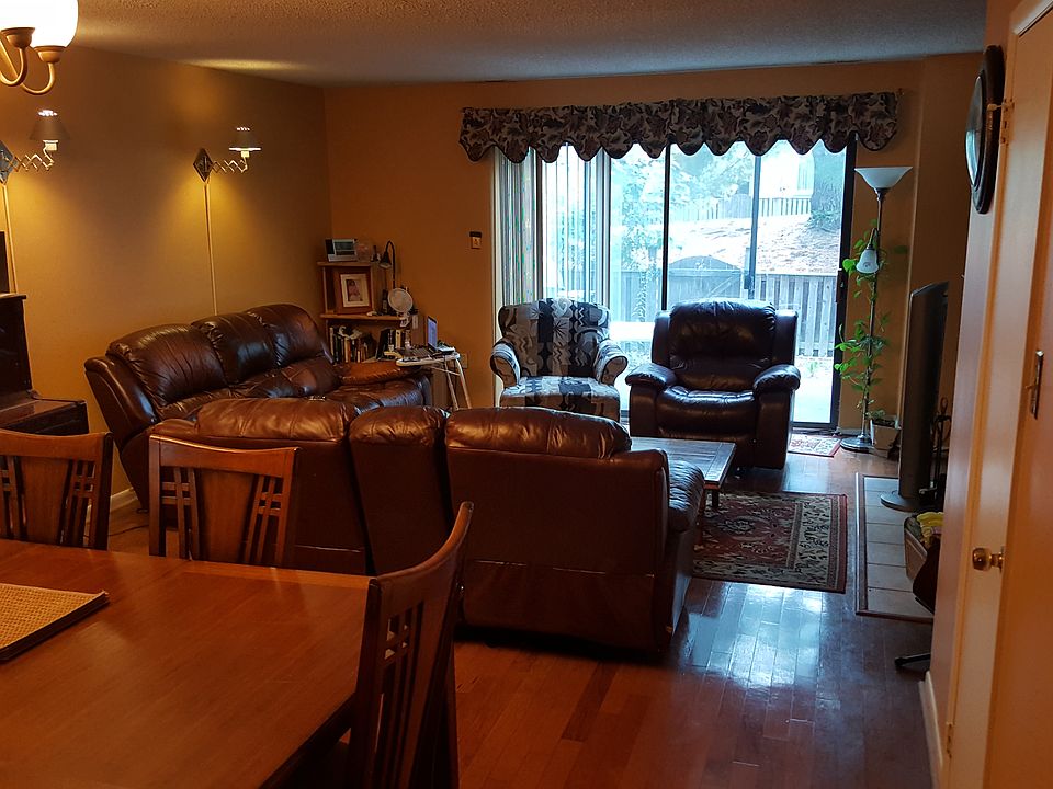 1st image of 306 Hampshire Dr