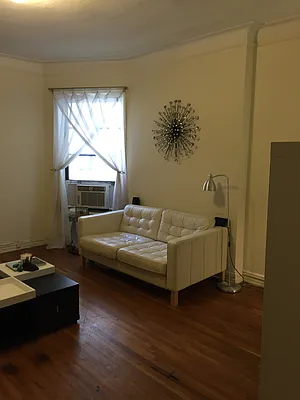 Rented by Geraldine Capasso, LREB | media 25