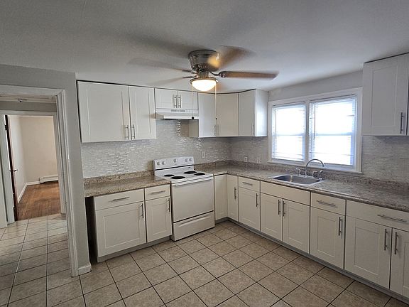 5th image of 60 Admiral St