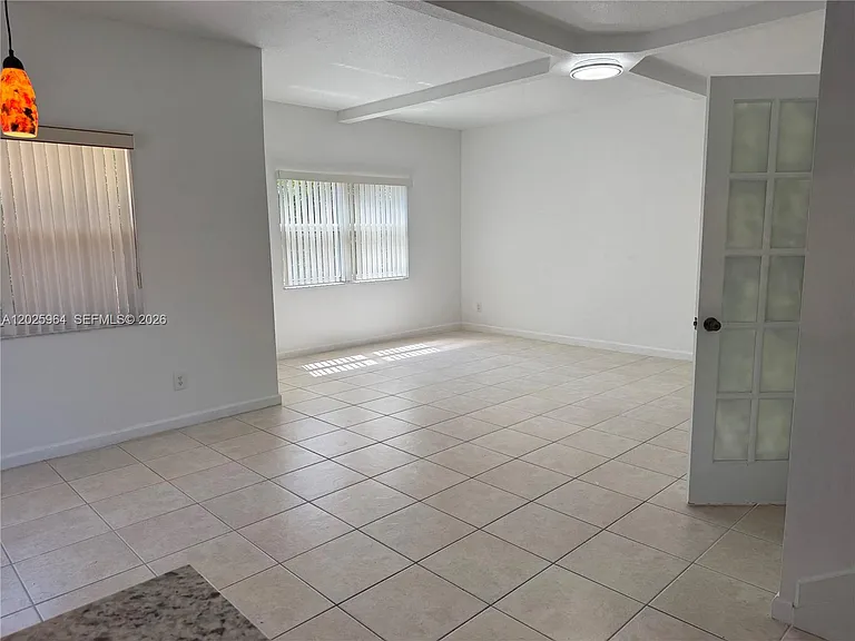 718 NE 4th Ct #718 — Photo 11