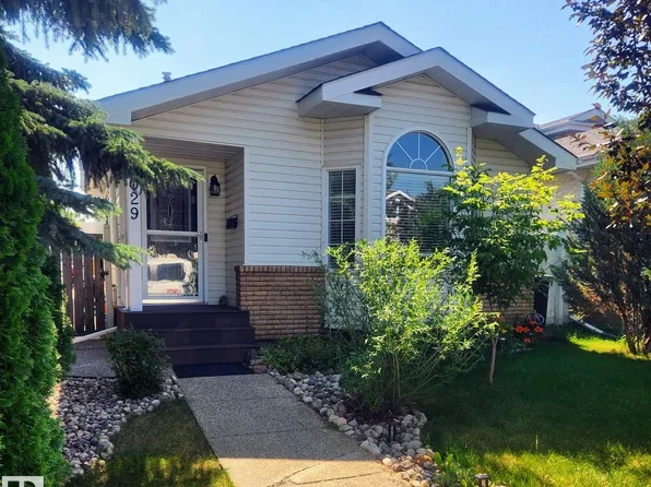 8029 17a Ave NW, Edmonton, AB T6K 4E1