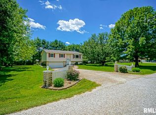 24386 N Carver Rd, Canton, IL 61520