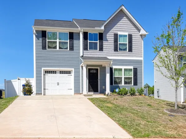 2225 Bassinger Ct, Wellford, SC 29384