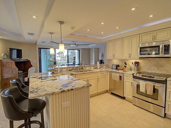 4th image of 4451 Gulf Shore Blvd N APT 202