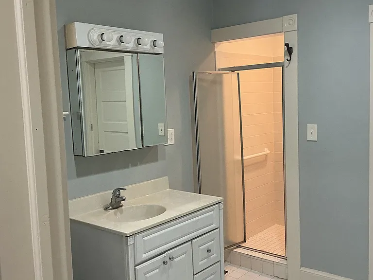 105 Russell Ave — Photo 27