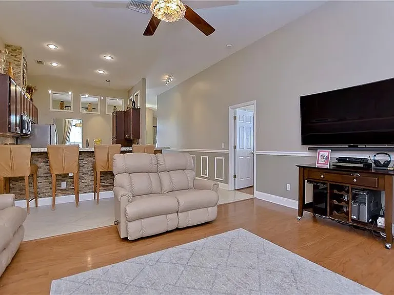 2007 Highview Fall Pl — Photo 4