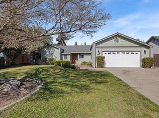 3142 E Race Ave, Visalia, CA 93292
