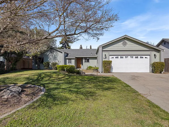 3142 E Race Ave, Visalia, CA 93292