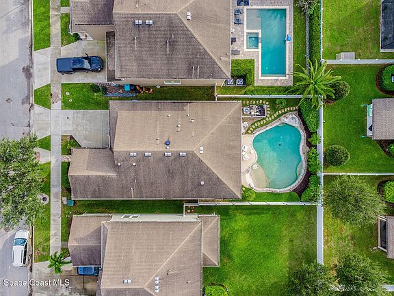 4th image of 10070 Greenshire Way
