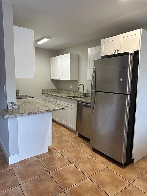 1440 Miami Rd #9