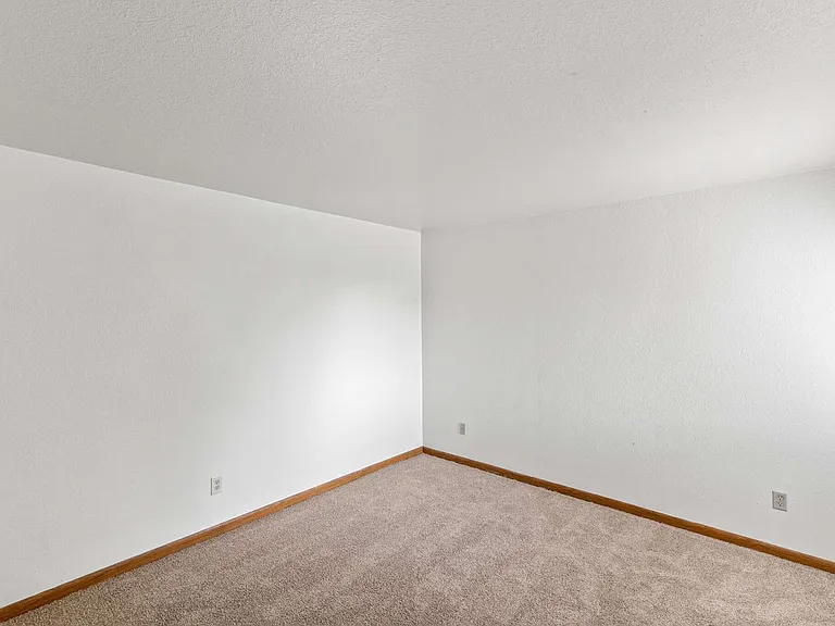 York Hills Apartments ( York Hills Apts LLC) — Photo 37