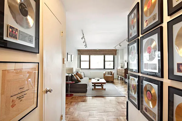 Sold by Town Residential | media 13