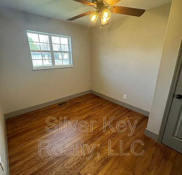 406 Dodson Ave — Photo 11