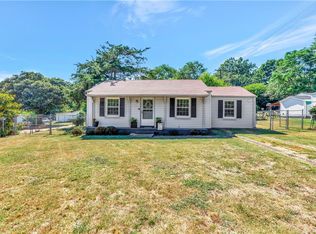402 S Elm St, Pendleton, SC 29670