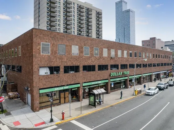 3000 Kennedy Boulevard image 1 of 9