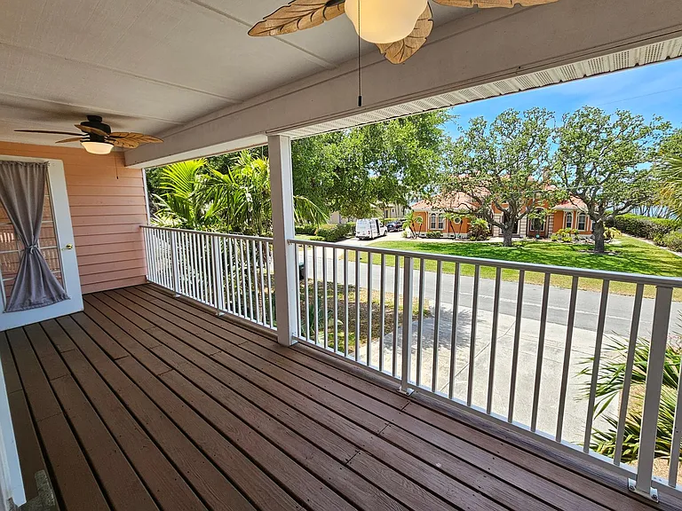 341 Bayshore Dr — Photo 31