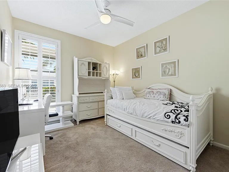 2607 Holy Cross Ln — Photo 26