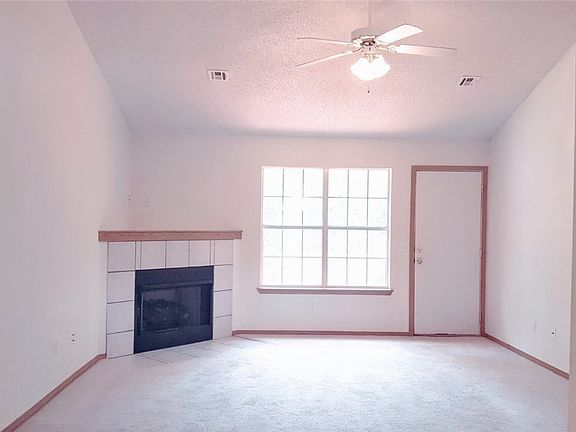 2nd image of 1608 N Crescent St