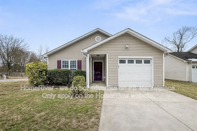3 bed, 2.0 bath, 1240 sqft, $1,755 — Photo 1