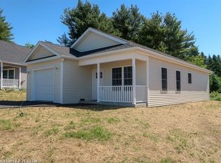 19 Village Cir, Augusta, ME 04330
