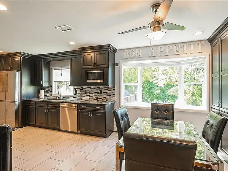 129 Pine Tree Rd — Photo 10