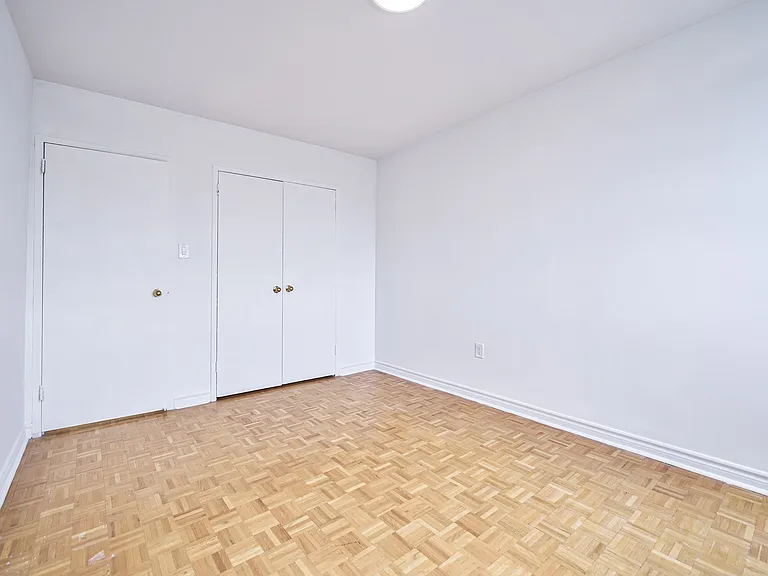 2000 Sheppard Ave W — Photo 17
