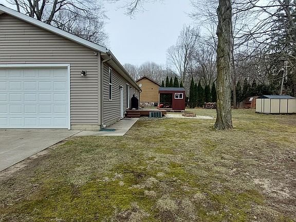 4th image of 1571 Mitchell Ct