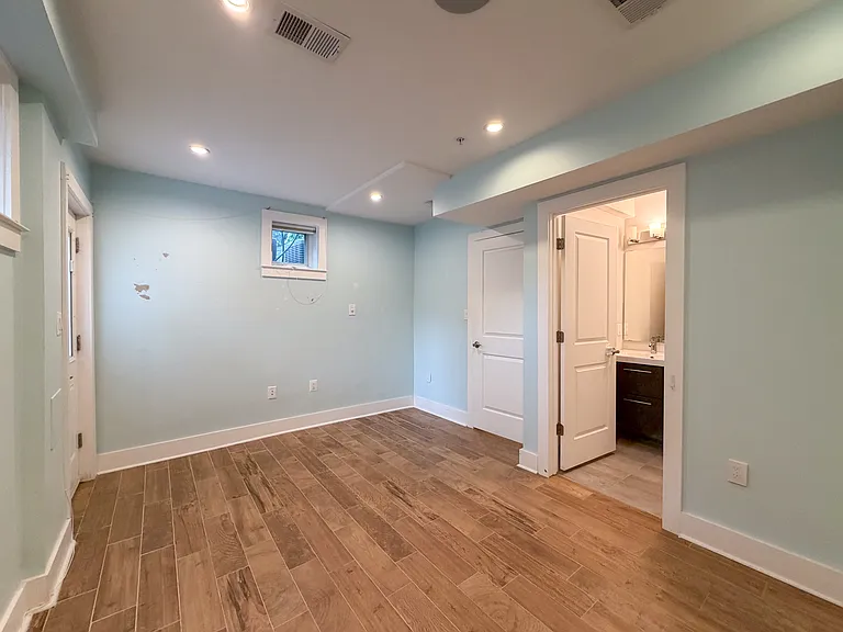 1601 Hobart St NW #1 — Photo 31