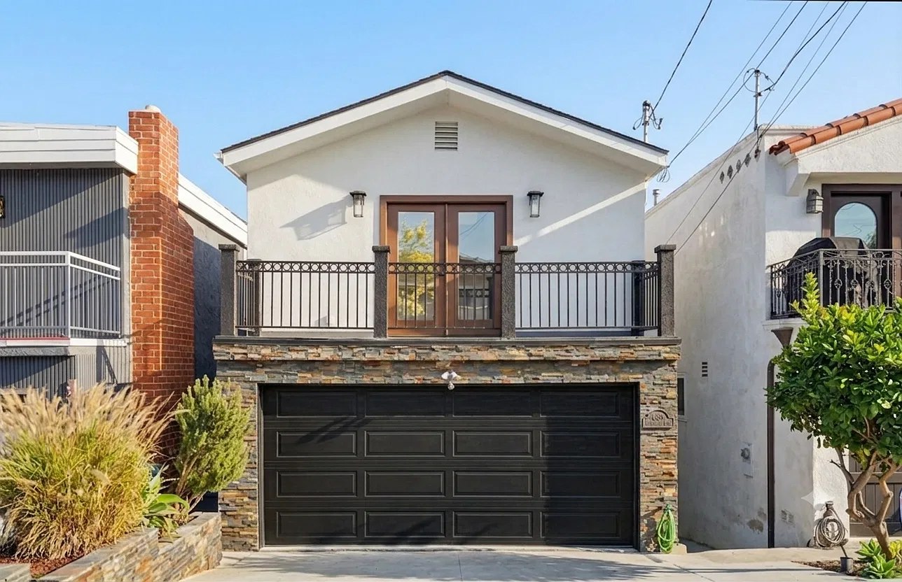 2 bed, 765 sqft, $3,400 — Photo 2