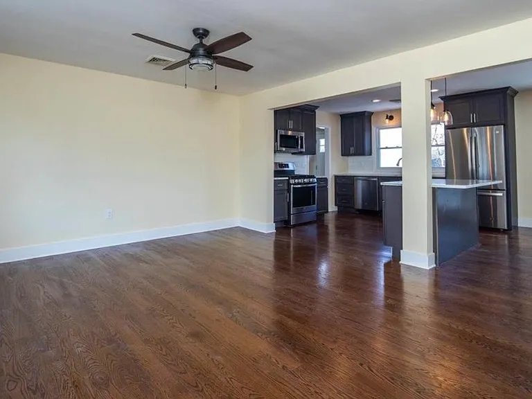 5 Castro Grove Dr — Photo 3