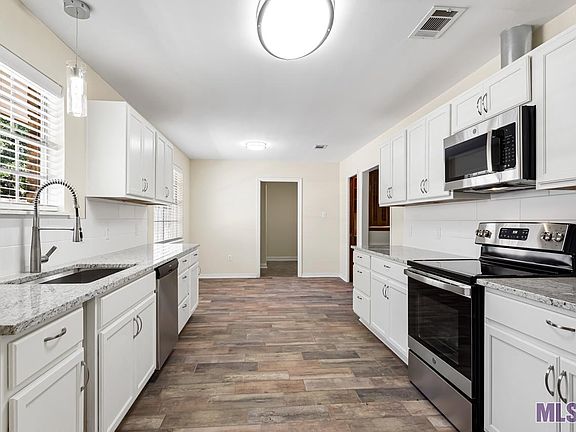 5th image of 12539 Astolat Ave