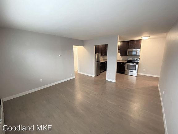 4th image of 2019 N Farwell Ave APT 316