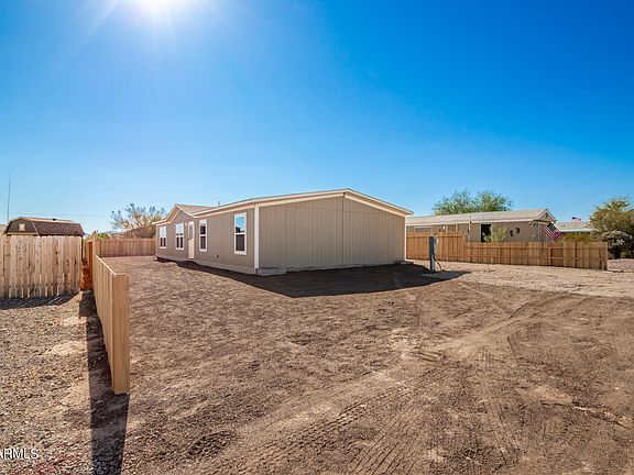 3rd image of 22425 W PLEASANT Lane